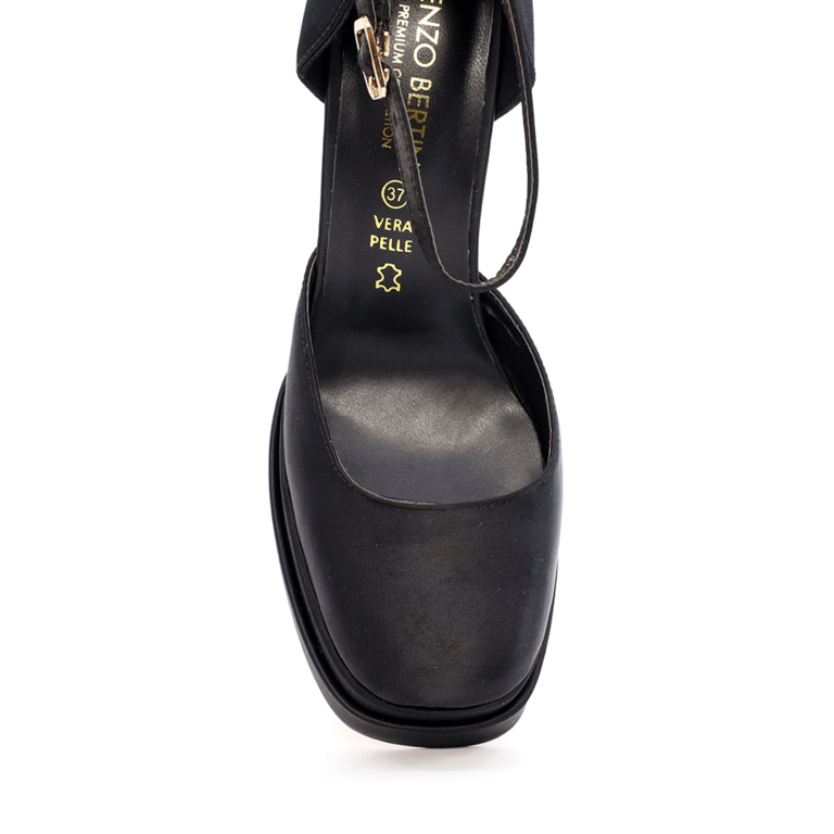 Pantofi decupați femei Enzo Bertini negri cu toc și platformă 1127dd3986n
