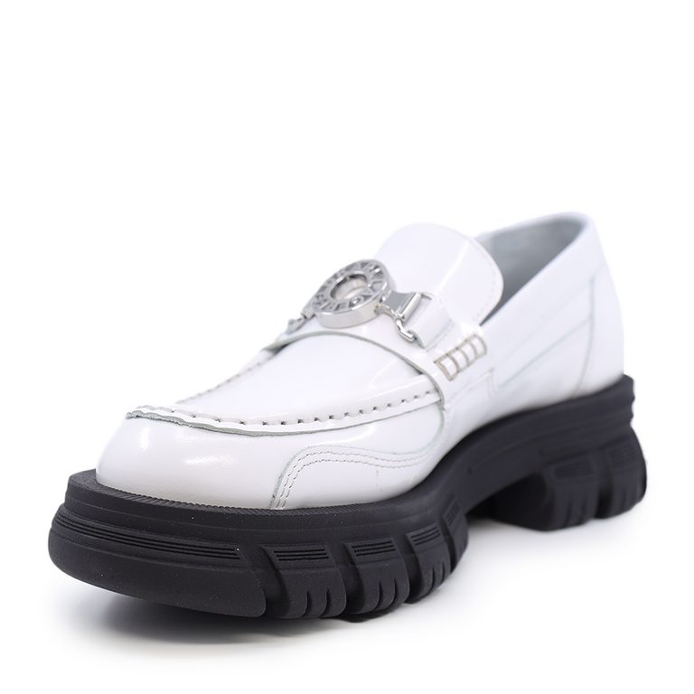 Pantofi loafers femei Karl Lagerfeld albi din piele 2055DP43820A