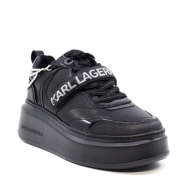 Sneakers femei Karl Lagerfeld negri din piele cu lant decorativ 2055dp63540n