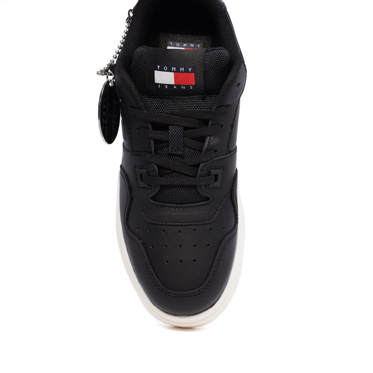 Sneakers femei Tommy Hilfiger negri din piele naturală cu logo metalic lateral 3417DP2421N